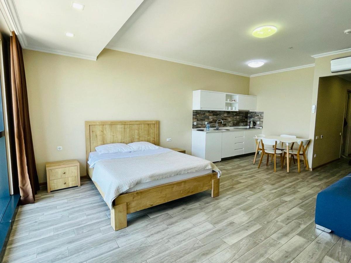 Balmaral Apart Hotel Batumi Exterior foto